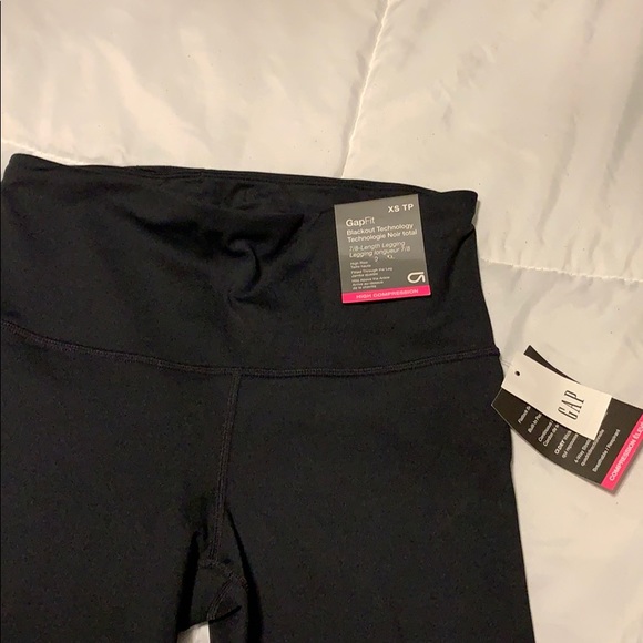 NWT Never worn high rise leggings - Picture 2 of 7
